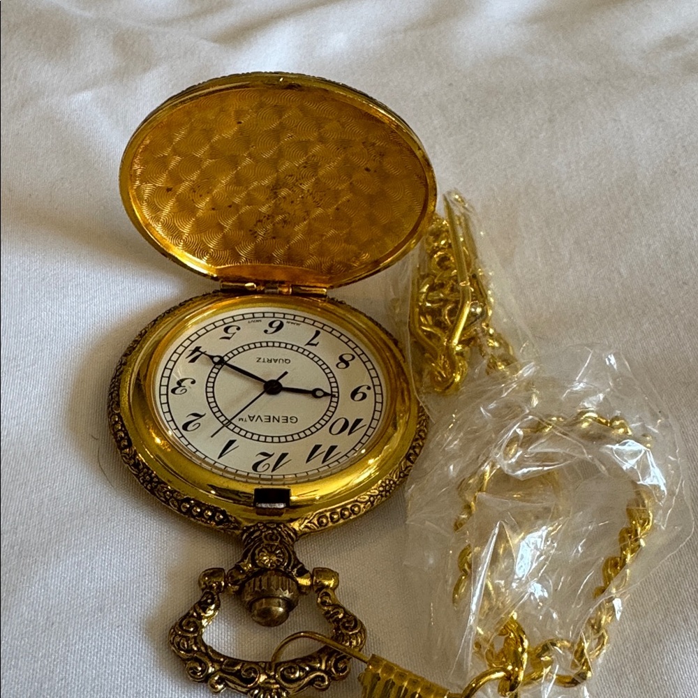 World's best Dad pocket watch with chain pewter case 3 hand movement white dial - Picture 3 of 8